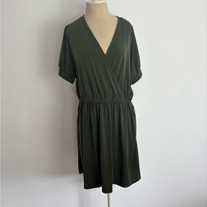 Michael Michael Kors Surplice Dress Green Short Sleeves Elastic L